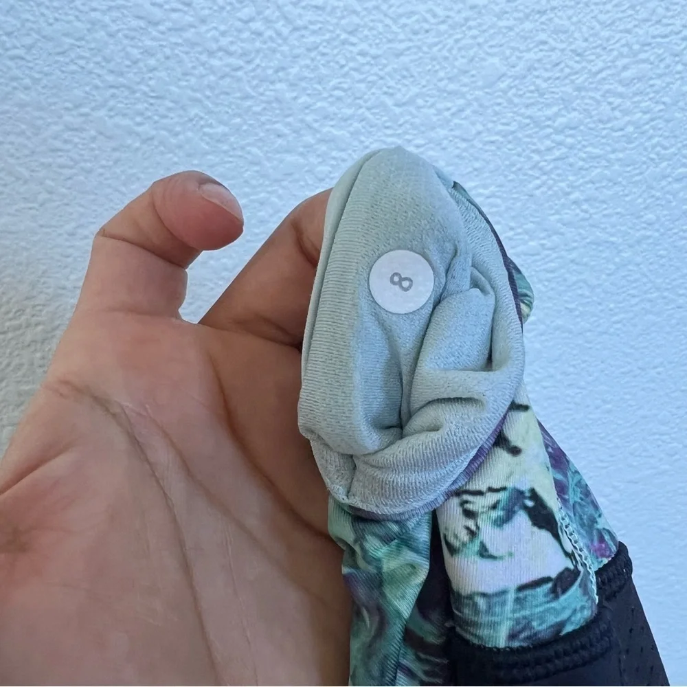 Lululemon- Var-City Crop in Naval Blue/Iridescent Multi